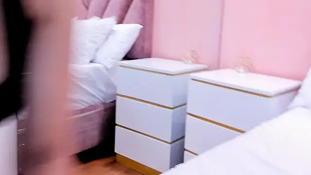 Snapshot of roxyflame_ chatting on November 2025 11:45:01 AM roxyflame online show from November 2025 11:45:01 AM