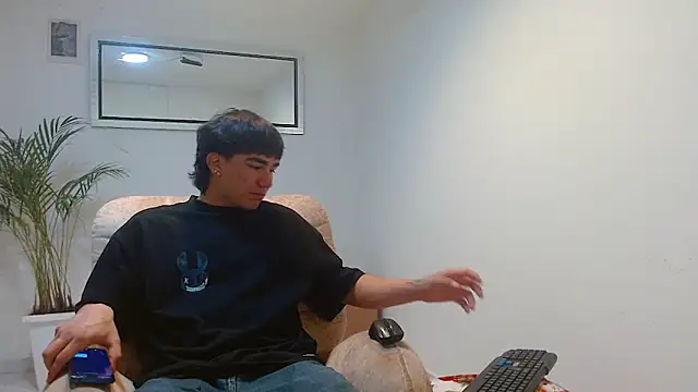 Tommy160920 online show from December 2025 12:53:02 PM