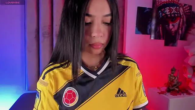 GabrielaSuarez  online show from June 2026 07:37:01 PM
