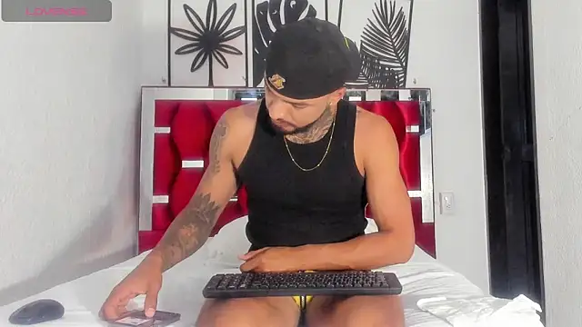 Snapshot of Jacob_77_ chatting on December 2025 07:41:02 PM Jacob 77 online show from December 2025 07:41:02 PM