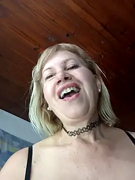 SexyMilf1211 online show from November 2025 04:32:02 PM