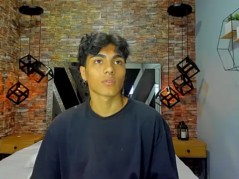 Snapshot of MattFiore chatting on December 2025 07:11:02 PM MattFiore online show from December 2025 07:11:02 PM