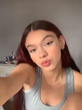 catalinaruiz  online show from May 2026 06:39:01 PM