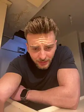 atesturky online show from November 2025 09:46:02 PM