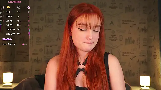 Snapshot of AmelieSeductress chatting on November 2025 02:39:02 PM AmelieSeductress online show from November 2025 02:39:02 PM