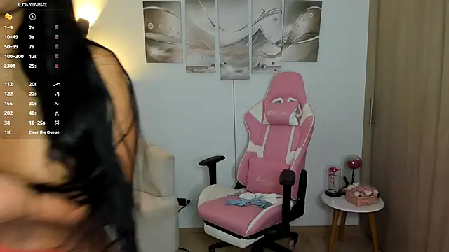 haileyflorez  online show from June 2026 01:09:02 PM
