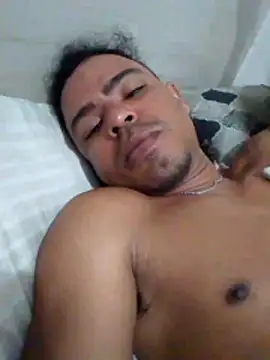 Snapshot of morenoosafado18cm chatting on November 2025 01:37:01 AM morenoosafado18cm online show from November 2025 01:37:01 AM