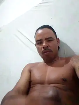 Snapshot of morenoosafado18cm chatting on December 2025 09:46:02 PM morenoosafado18cm online show from December 2025 09:46:02 PM