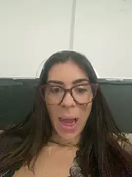 Snapshot of fer-nanda chatting on February 2026 04:22:02 PM fer-nanda online show from February 2026 04:22:02 PM