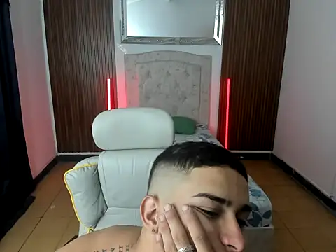 Snapshot of pablo_prada chatting on November 2025 07:30:01 PM pablo prada online show from November 2025 07:30:01 PM