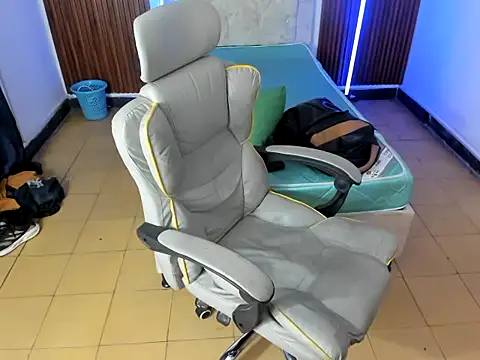 Snapshot of pablo_prada chatting on December 2025 08:57:01 PM pablo prada online show from December 2025 08:57:01 PM