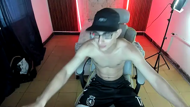 Snapshot of pablo_prada chatting on December 2025 08:15:02 PM pablo prada online show from December 2025 08:15:02 PM