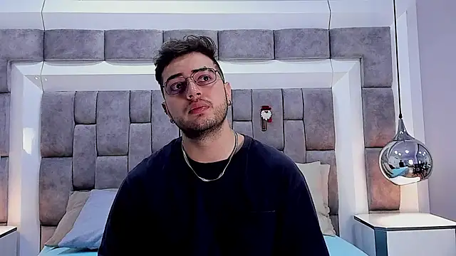 Snapshot of Ethan_Greys chatting on November 2025 03:56:02 AM Ethan Greys online show from November 2025 03:56:02 AM