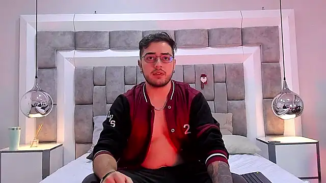 Snapshot of Ethan_Greys chatting on November 2025 03:50:02 AM Ethan Greys online show from November 2025 03:50:02 AM