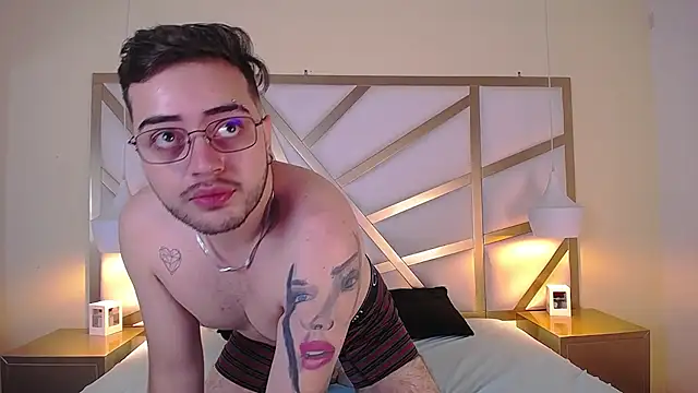 Snapshot of Ethan_Greys chatting on December 2025 04:11:02 AM Ethan Greys online show from December 2025 04:11:02 AM