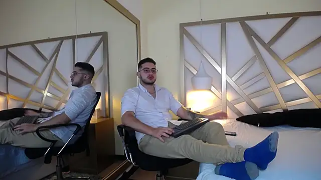 Snapshot of Ethan_Greys chatting on December 2025 04:21:01 AM Ethan Greys online show from December 2025 04:21:01 AM