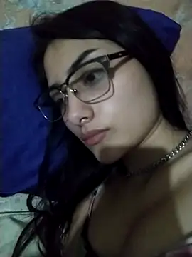 Snapshot of Guarnerstyle chatting on November 2025 12:00:02 PM Guarnerstyle online show from November 2025 12:00:02 PM