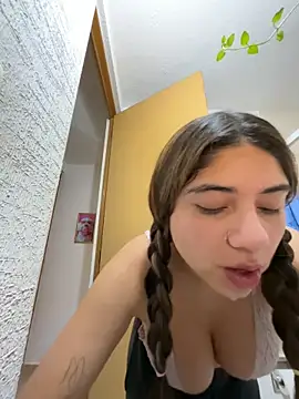 Monica17 online show from May 2026 03:24:01 AM