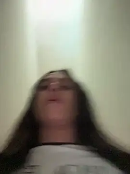 Isabella Hillss online show from November 2025 07:36:02 PM