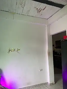 Isabella Hillss online show from February 2026 05:11:02 PM