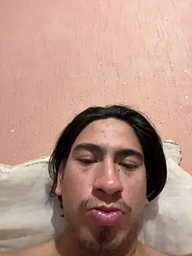 Snapshot of algila08 chatting on December 2025 01:44:02 AM algila08 online show from December 2025 01:44:02 AM