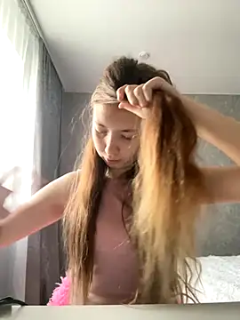 Snapshot of Holy_Poly chatting on November 2025 08:24:01 AM Holy Poly online show from November 2025 08:24:01 AM