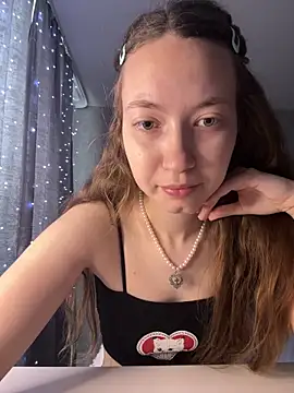 Holy Poly online show from February 2026 07:51:02 AM