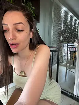 Snapshot of BelleRune chatting on March 2025 07:31:02 PM BelleRune online show from March 2025 07:31:02 PM