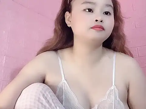 Snapshot of Lina8386 chatting on November 2025 06:51:01 PM Lina8386 online show from November 2025 06:51:01 PM