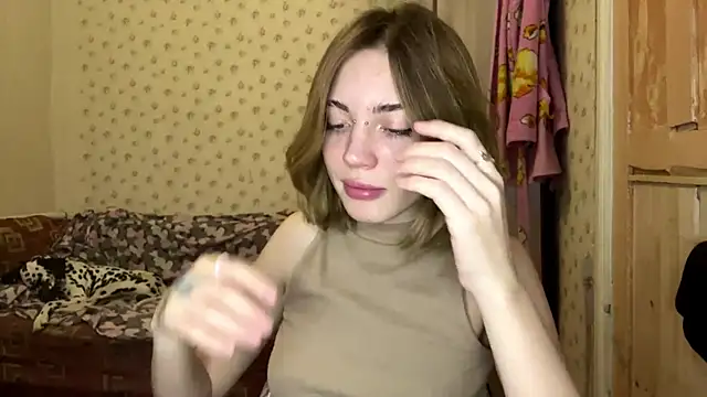 Snapshot of MelaineAytes chatting on November 2025 10:04:02 AM MelaineAytes online show from November 2025 10:04:02 AM