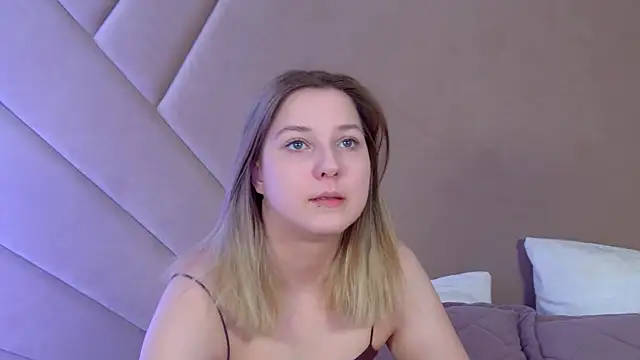 TinnaBurton online show from May 2026 04:23:02 PM