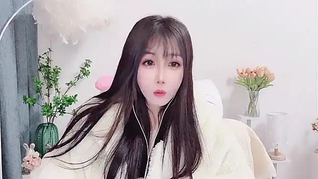 Laura 520 online show from December 2025 08:19:02 AM