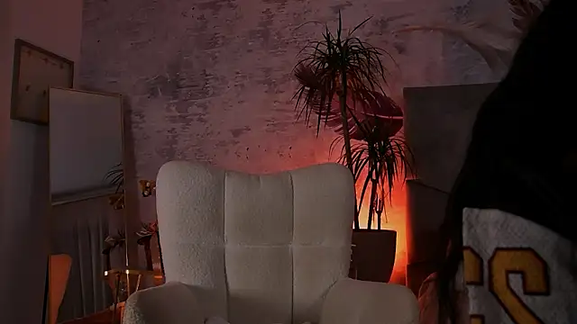 Snapshot of BriannaXmoon chatting on February 2026 08:26:01 PM BriannaXmoon online show from February 2026 08:26:01 PM