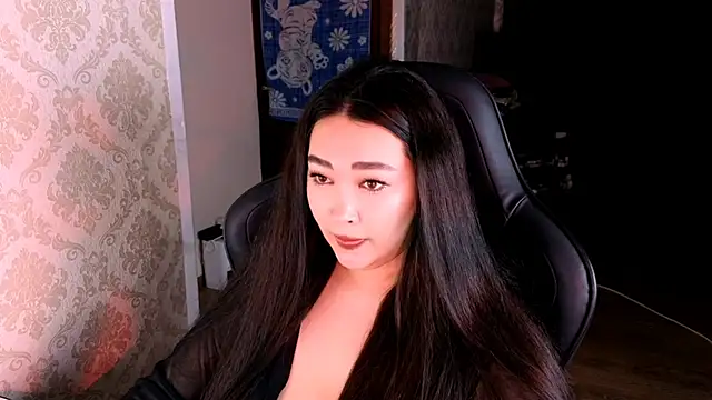 Emma Uilson online show from May 2026 08:14:01 PM