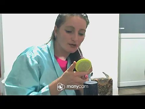 Snapshot of CrazyMaya39 chatting on November 2025 09:28:01 PM CrazyMaya39 online show from November 2025 09:28:01 PM