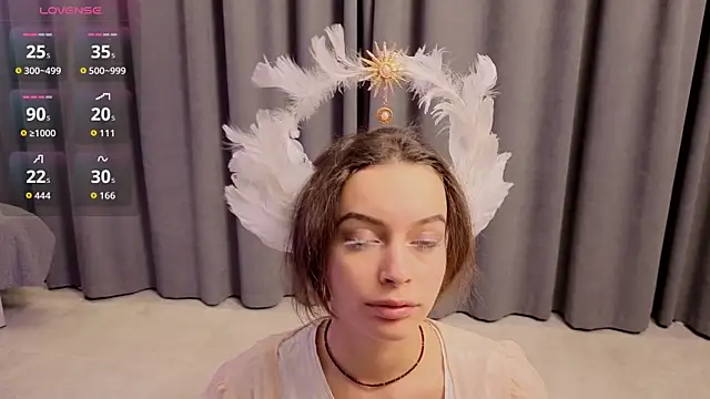 Luna Veyra online show from December 2025 10:51:01 PM