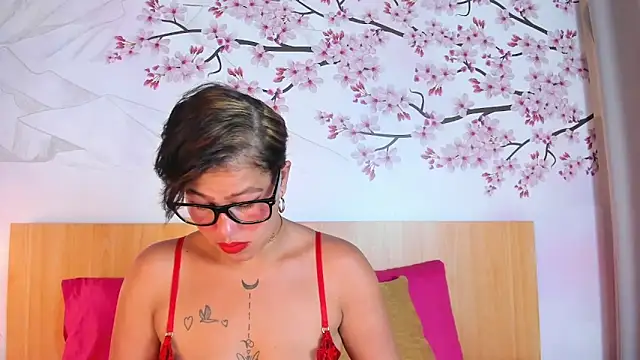 Laura Torress online show from May 2026 03:03:02 AM