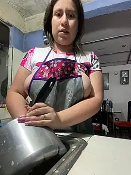 Snapshot of Scarlett_Noire_outdoors chatting on November 2025 07:02:02 PM Scarlett Noire outdoors online show from November 2025 07:02:02 PM