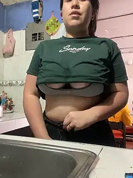 Snapshot of Scarlett_Noire_outdoors chatting on November 2025 07:26:02 PM Scarlett Noire outdoors online show from November 2025 07:26:02 PM