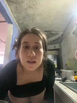 Snapshot of Scarlett_Noire_outdoors chatting on December 2025 05:41:01 PM Scarlett Noire outdoors online show from December 2025 05:41:01 PM