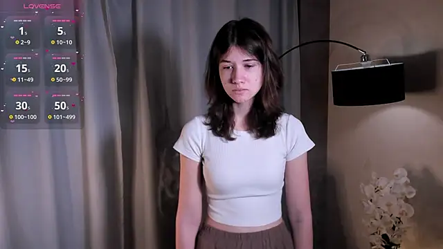 Snapshot of MarilynMun chatting on December 2025 02:09:02 AM MarilynMun online show from December 2025 02:09:02 AM