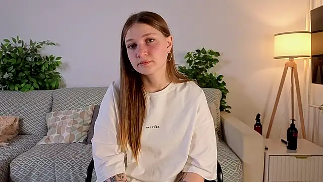 Snapshot of LesaFeldker chatting on November 2025 01:09:02 AM LesaFeldker online show from November 2025 01:09:02 AM