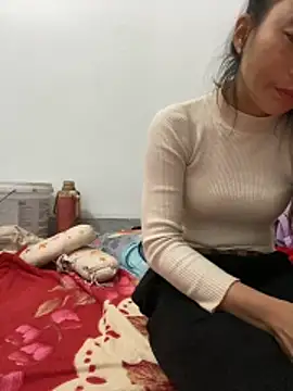 Snapshot of pitty_mymi chatting on December 2025 06:11:01 AM pitty mymi online show from December 2025 06:11:01 AM