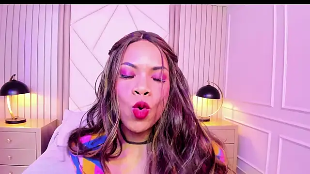 LailaDavidson online show from May 2026 12:20:01 PM
