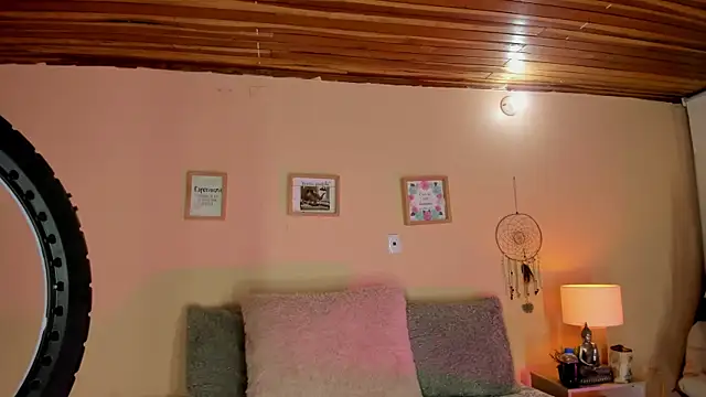 Snapshot of aghata_jackson_ chatting on November 2025 01:25:02 PM aghata jackson online show from November 2025 01:25:02 PM