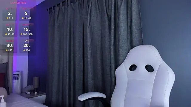 Snapshot of violeta_santanna chatting on December 2025 07:53:02 PM violeta santanna online show from December 2025 07:53:02 PM