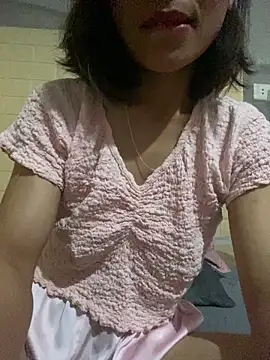 Trangbabylove online show from July 2026 03:23:01 AM