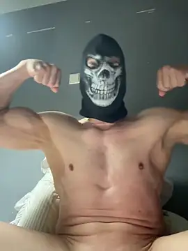 Luna MaskedMan online show from May 2026 09:42:01 PM