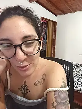 Snapshot of Melinerd chatting on November 2025 05:55:02 PM Melinerd online show from November 2025 05:55:02 PM