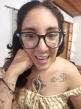 Snapshot of Melinerd chatting on November 2025 05:15:02 PM Melinerd online show from November 2025 05:15:02 PM